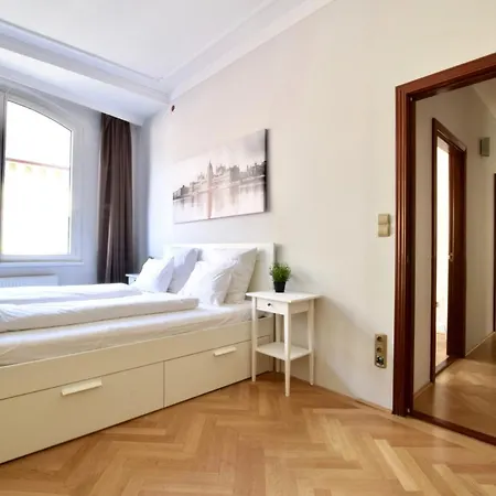 Apartament Standard By Hi5- Lovag