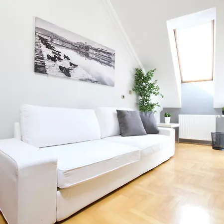 Apartament Standard By Hi5- Lovag