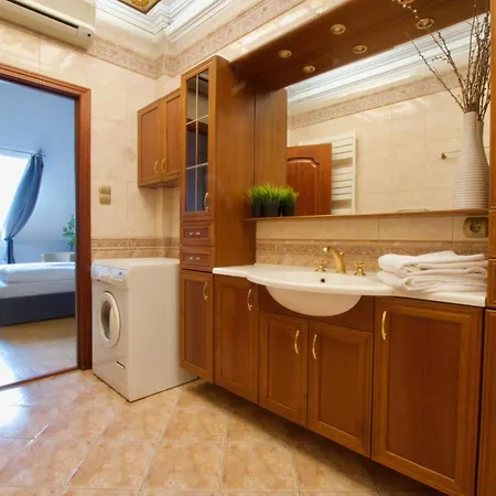 Apartament Standard By Hi5- Lovag